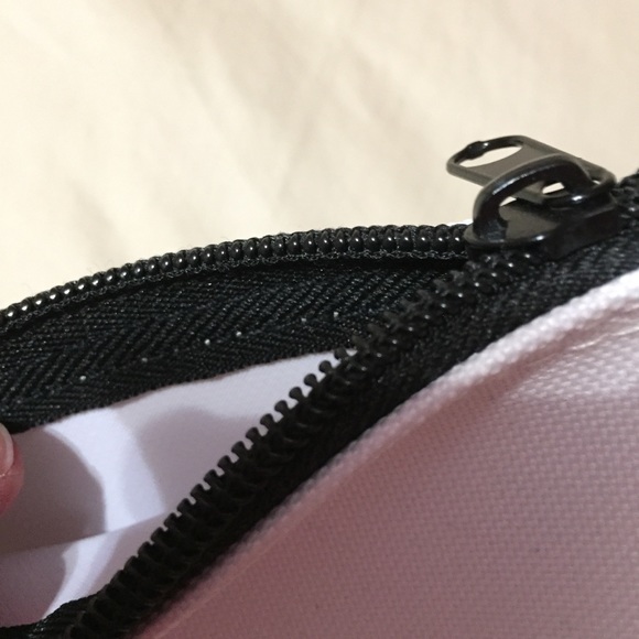 NWOT MILLY Canvas Waterproof Zipper Pouch - Picture 7 of 7
